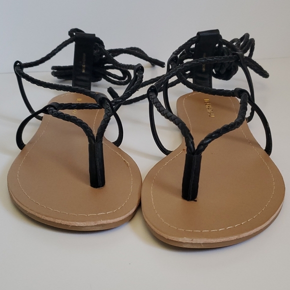 NWT Le Chateau Braided Lace-up Sandals - Picture 7 of 8
